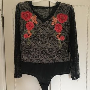 Floral embroidered lace bodysuit - NWT